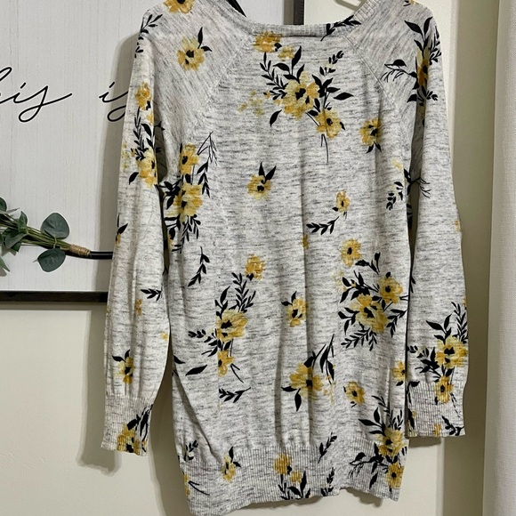 Torrid Yellow Floral Lightweight Sweater - Picture 8 of 8